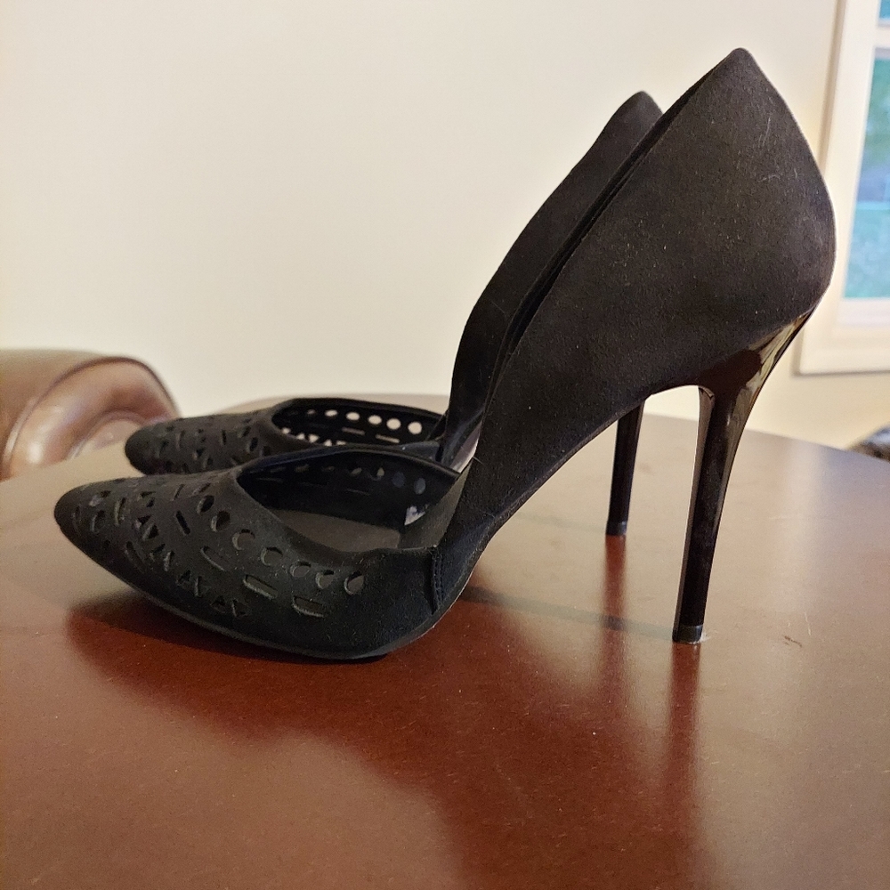 Heels - Picture 3 of 5